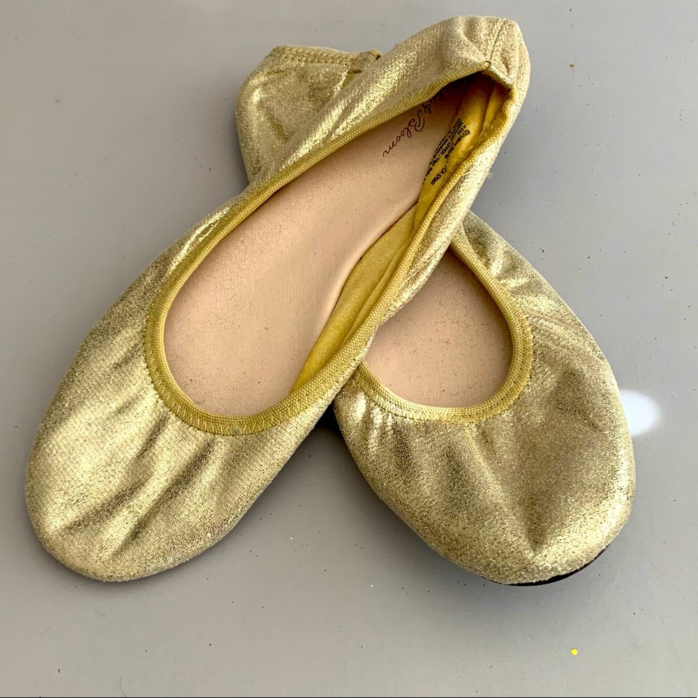 Ruby & Bloom Gold Ballet Flats 4.5 (Big Girls)